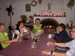 40-Hoste a oslavy DutyKamen